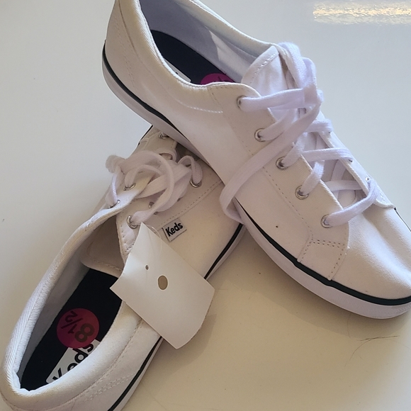 New Ladies White Sneakers - Picture 1 of 4